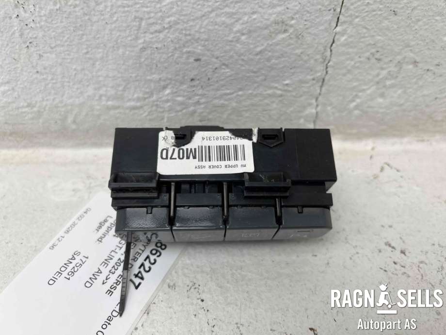 Bryter diverse til Kia EV9 2023-->>  (|93300DO10MG6|93300D010MG6)