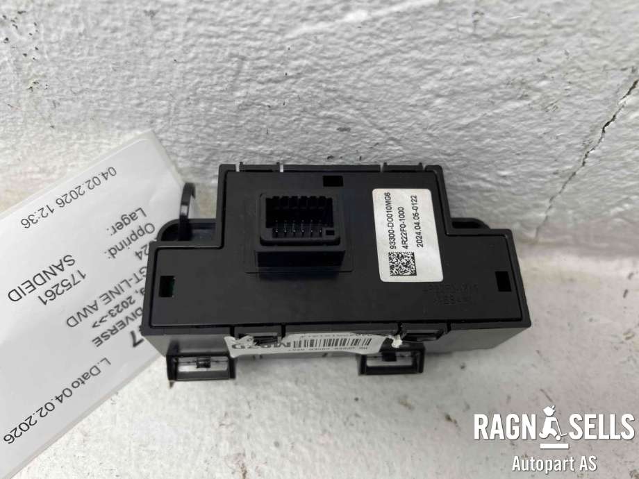 Bryter diverse til Kia EV9 2023-->>  (|93300DO10MG6|93300D010MG6)