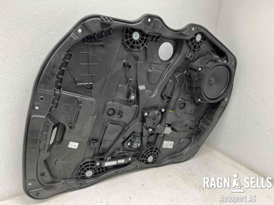 Ruteheis høyre foran til Kia EV9 2023-->>  (|82481HKMV102|95460L2200|M21MR89|82460DO210|82460D0210|95930DO000|95930D0000)