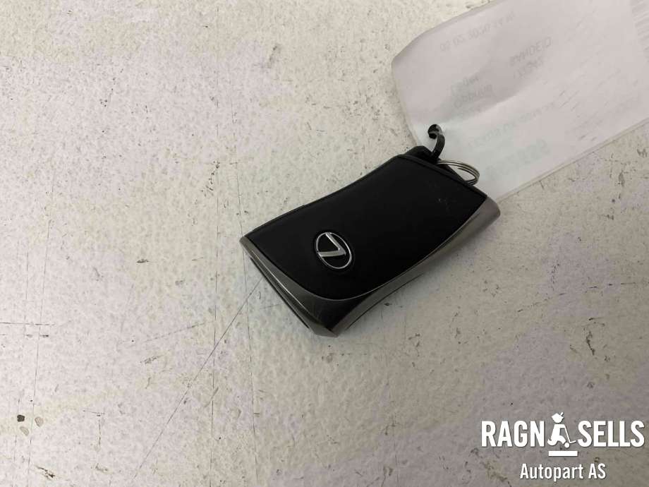 Nøkkel til Lexus UX 2018-->>  (8990H76E00|)