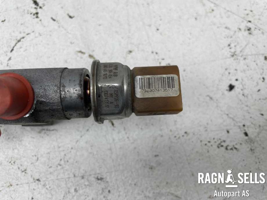 Dyseskinne (fuelrail) til Audi A4 2007-2014 (Type IV) (B8) (B8) (03L 130 089 Q||057 130 764 AB)