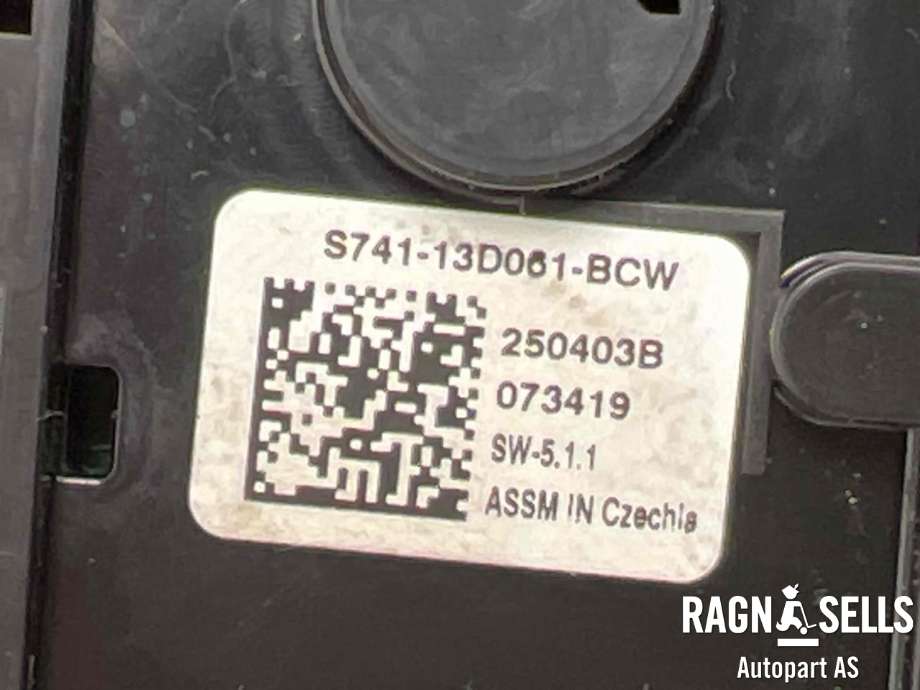 Bryter lys til VW Transporter / Caravelle 2019-->> (T6.1) (T6.1) (N/A|S741-13D061-BCW|)