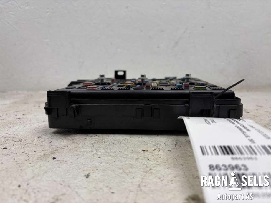 Sikringsboks motorrom til VW Transporter / Caravelle 2019-->> (T6.1) (T6.1) (7TG 937 125 AM|PZ3T-14D068-EG|)