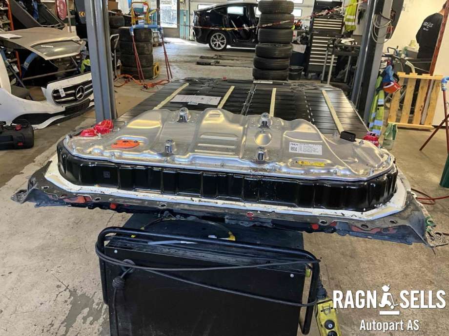 Batteripakke elbil til Tesla Model Y 2021-2024 (Type I) (1700012-99-C||1700012-99-B|1700012-00-D|1700012-00-E|1700012-00-F|1700012-55-F|1700012-98-E|1700012-98-F|1700012-99-D)