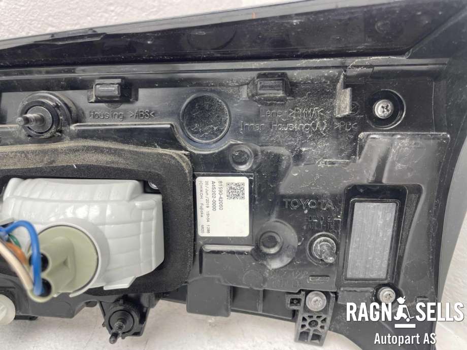 Baklykt venstre indre til Toyota RAV4 2019-->> (Type V) (8159142060||8159142062)