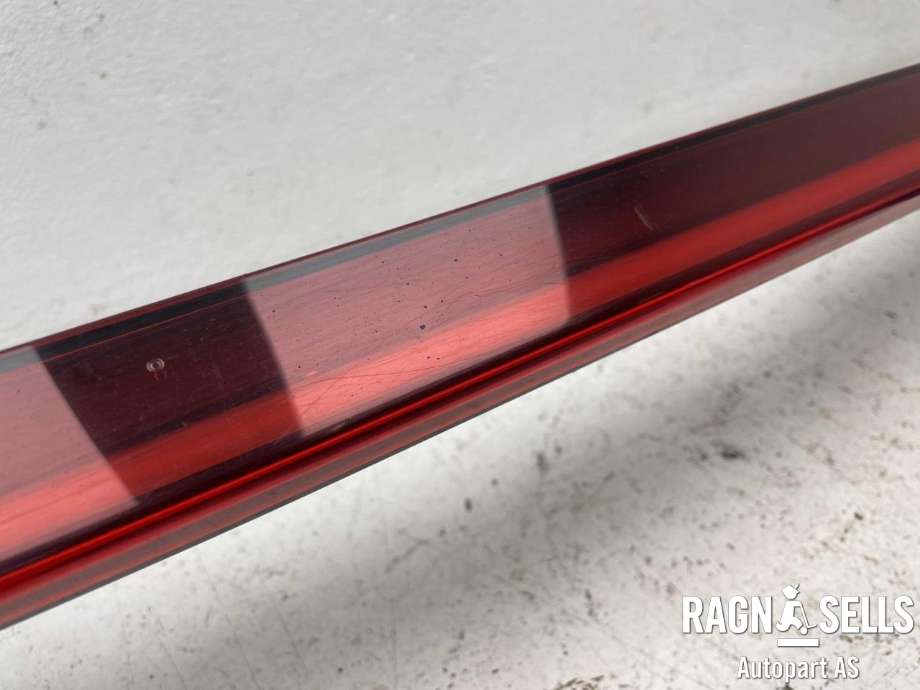Baklykt midtre til Cupra Born 2022-->> (10F 945 093|)