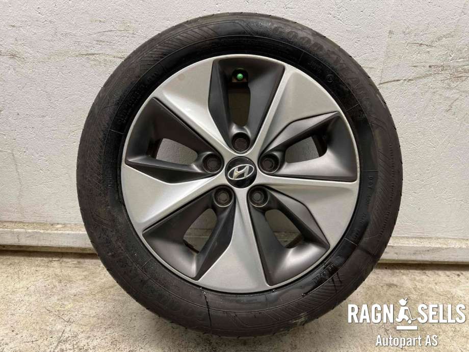 Hjulsett aluminium sommer til Hyundai Ioniq Electric 2016-2019 (Fase 1)  (GOODYEAR|5X114.3/ET50/67.1|205/55R16|52910-G7210)