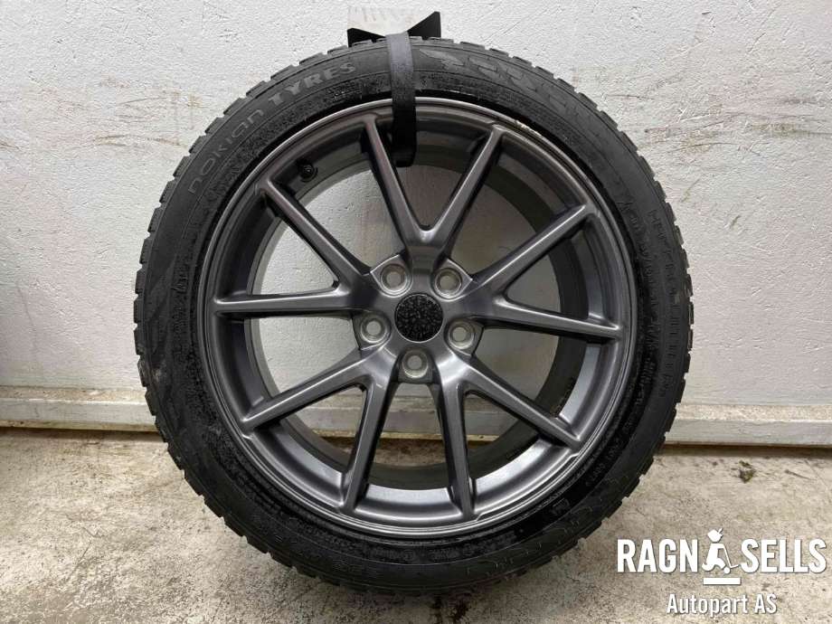 Hjulsett aluminium vinter til Seres 3 2022-->> (NOKIAN|5X114.3/ET40/64.1|235/45R18|1044261-00-A)