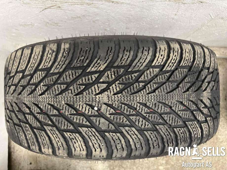 Hjulsett aluminium vinter til Seres 3 2022-->> (NOKIAN|5X114.3/ET40/64.1|235/45R18|1044261-00-A)