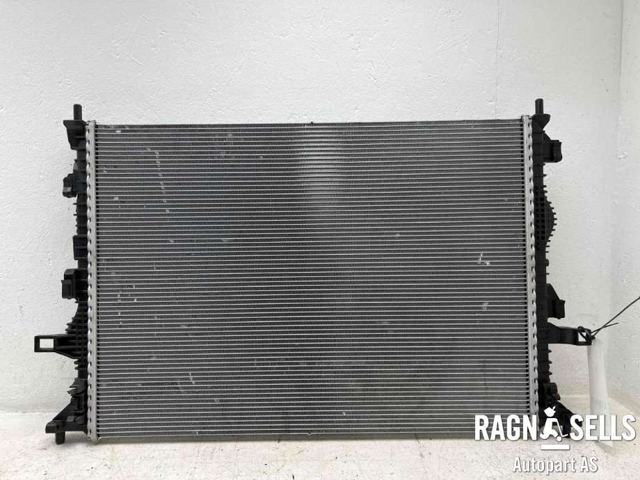 Radiator (automat gir) til Ford Focus 2018-->> (Type IV) (2258572|JX61-8005-BD|)