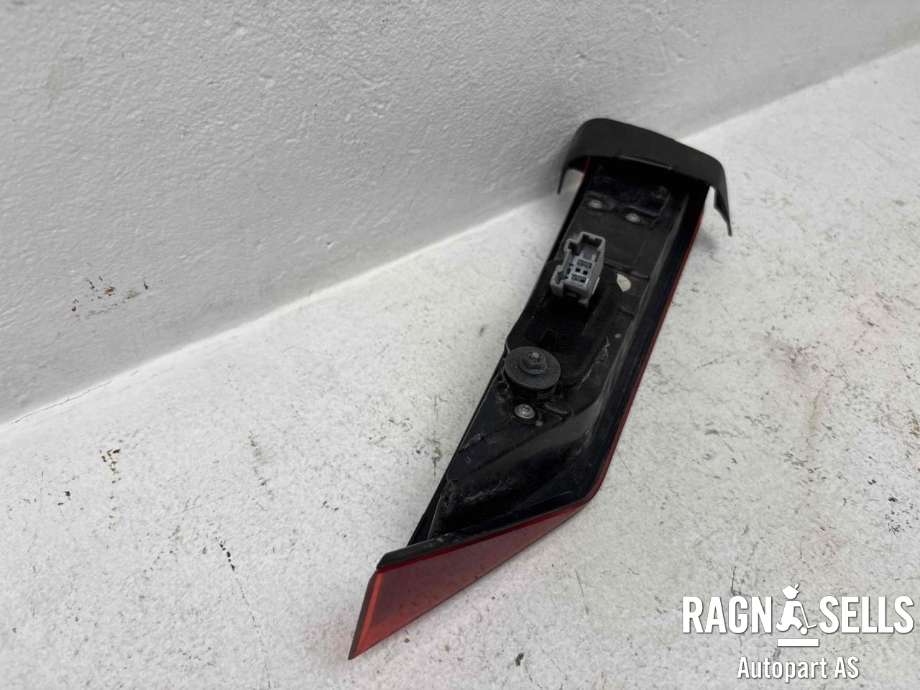 Baklykt venstre indre til Volvo V60 / V60 CC 2018-->> (Type II) (32228904||P32228904|T19041901033)