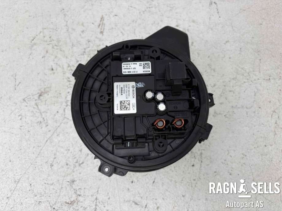 Varmeapparat motor til Volvo V60 / V60 CC, 2018-->> (Type II) (BOSCH|32241017)
