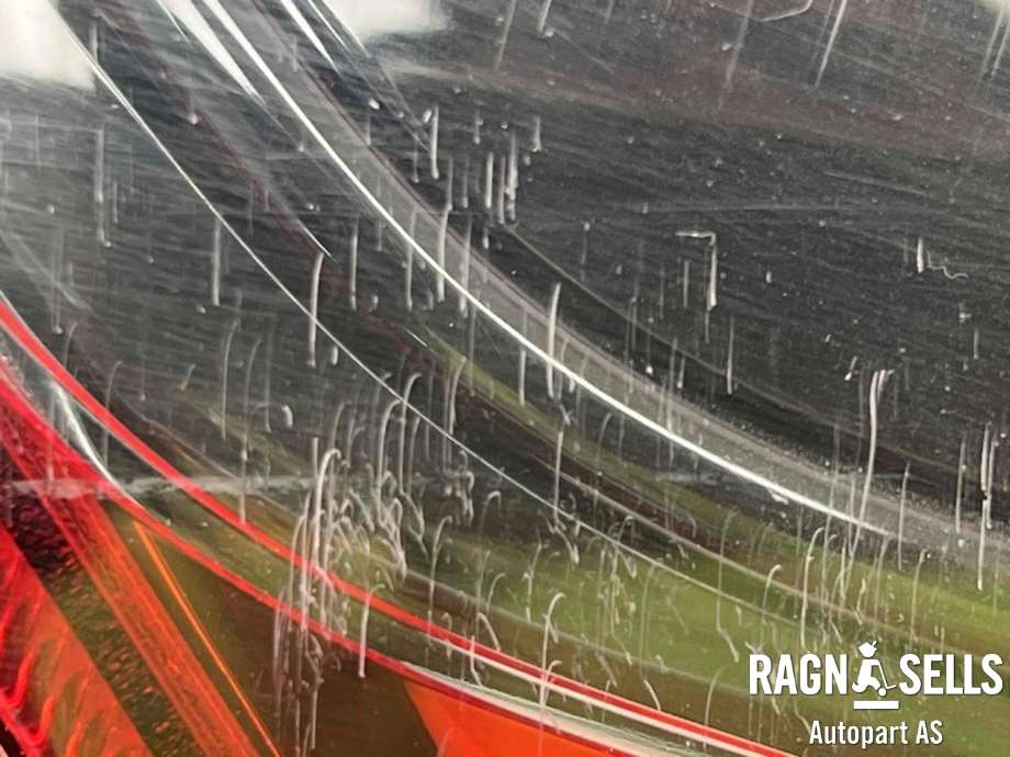 Baklykt midtre til Seres 5 2023-->> (|4107010-RA04|100010577)