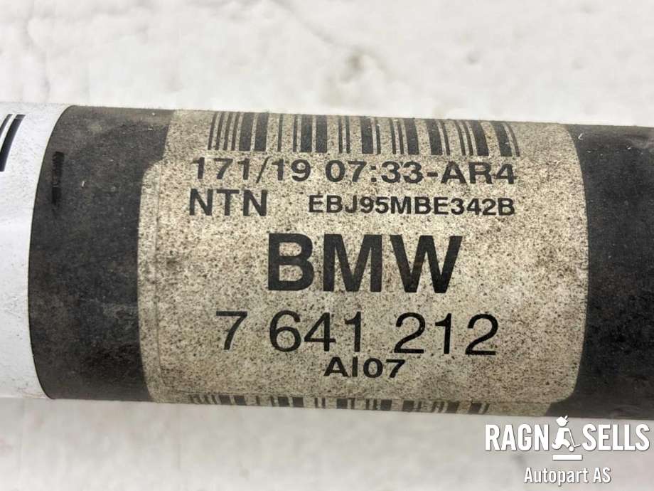 Drivaksel høyre bak, elbil til BMW i3 2013-2022  (33 20 7 641 212|)