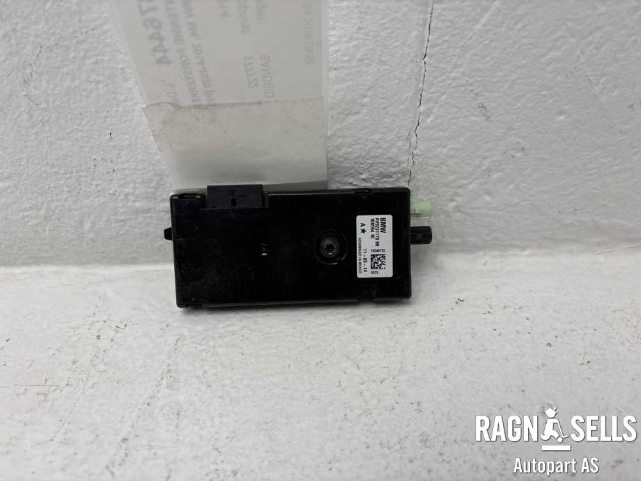 Antenne forsterker til BMW M4 2014-2020 (F82/F83) (F82/F83) (65 20 9 231 178|)