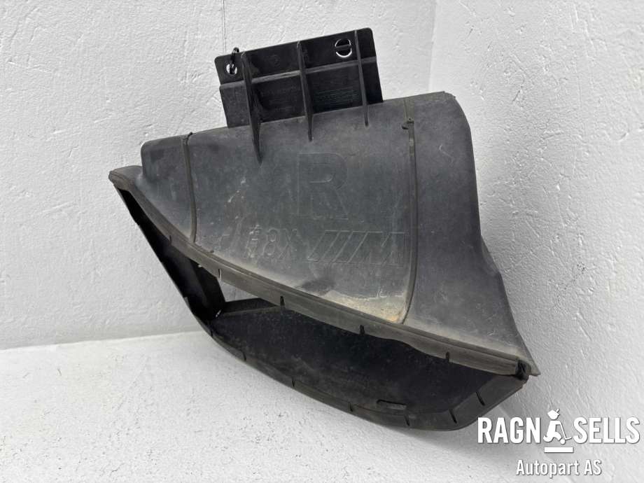 Diverse deler til BMW M4 2014-2020 (F82/F83) (F82/F83) (51 74 8 054 266|)