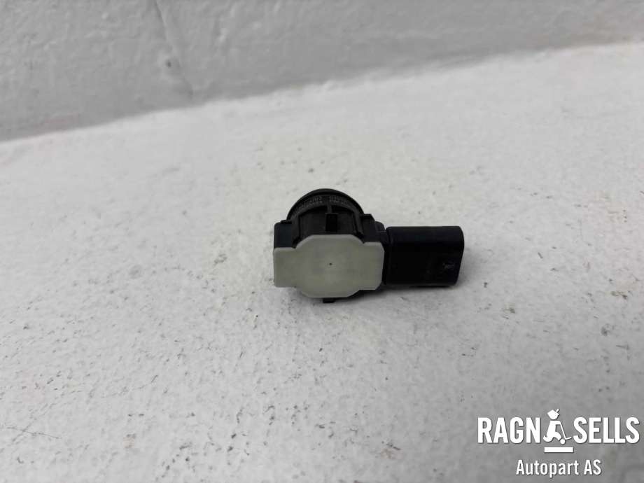 Parkeringssensor foran til BMW M4 2014-2020 (F82/F83) (F82/F83) (66 20 9 317 897||0263023474)
