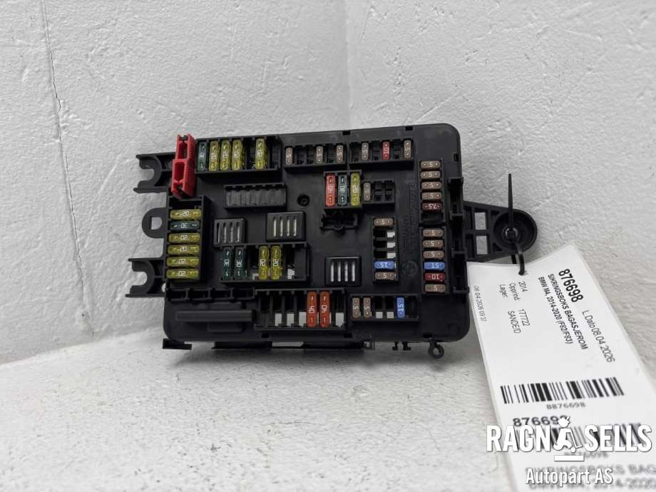 Sikringsboks bagasjerom til BMW M4 2014-2020 (F82/F83) (F82/F83) (61 14 9 259 466|)