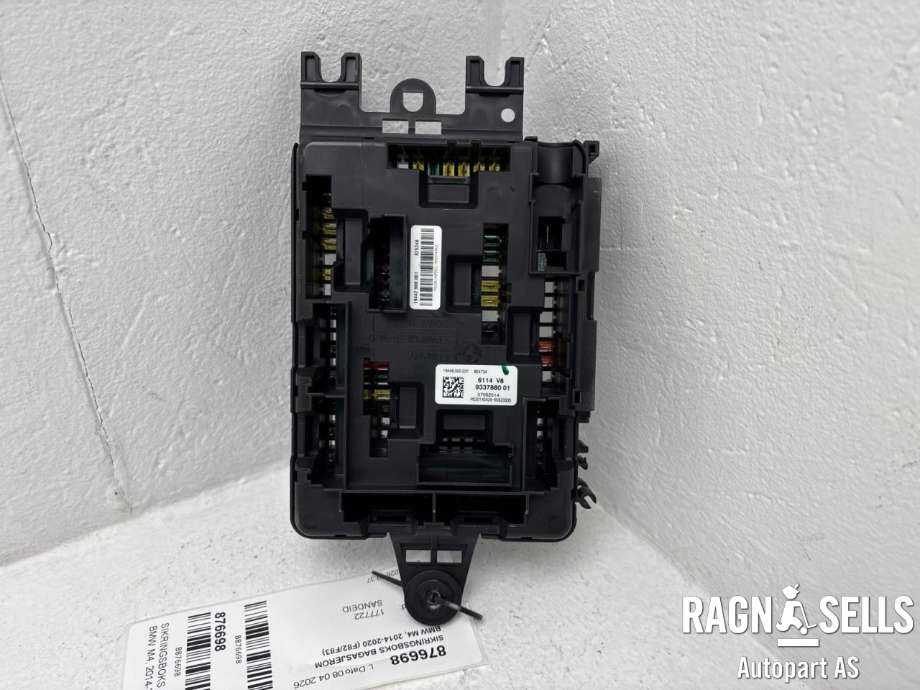 Sikringsboks bagasjerom til BMW M4 2014-2020 (F82/F83) (F82/F83) (61 14 9 259 466|)