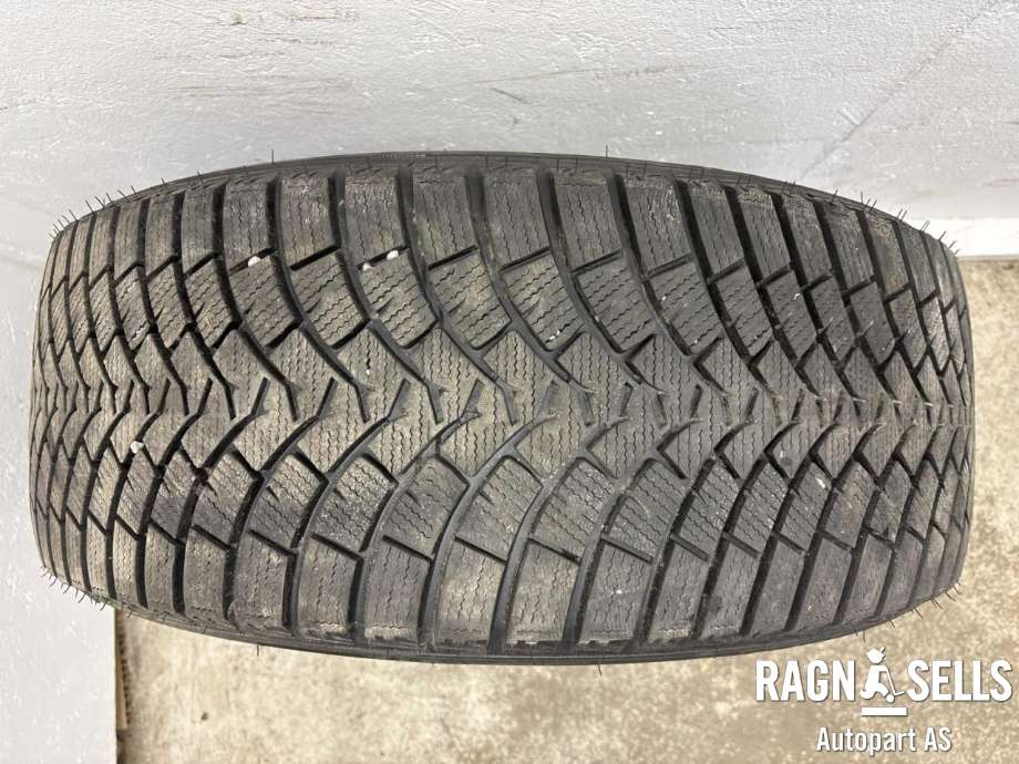 Dekk vinter piggfri til Tesla Model X 2016-->> (FALKEN|275/45R20 110T|)