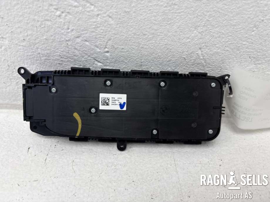 Bryter diverse til BMW iX3 2021-->>  (61 31 6 826 025|)