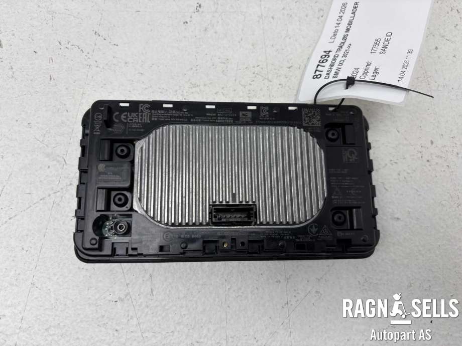 Dashbord trådløs mobillader til BMW iX3 2021-->>  (|84 10 5 B5F F97|84 10 5 B41 FD5)