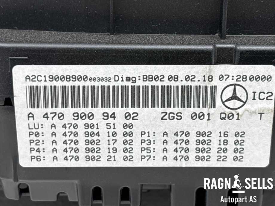 Instrumentpanel til Mercedes X-Klasse 2017-2020  (A 470 900 68 02||A 470 900 94 02)