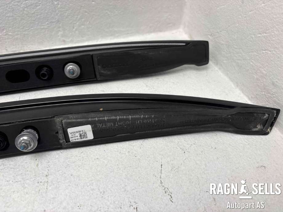 Takrails til Volvo EX40 2024-->> (31463590||31463591|31448381|32351166|774-207BX0PL|7742078X0PL|32651187)