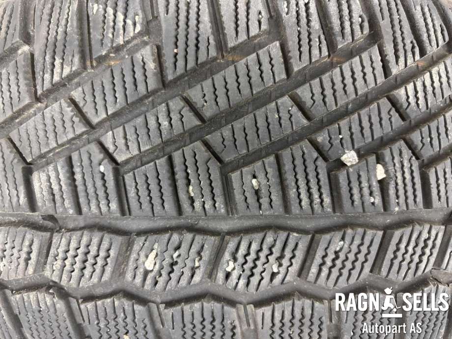 Dekk vinter piggfri til Peugeot Partner 2008-2015 (Type II, Fase 1) (GISLAVED|195/65R15 95T|)