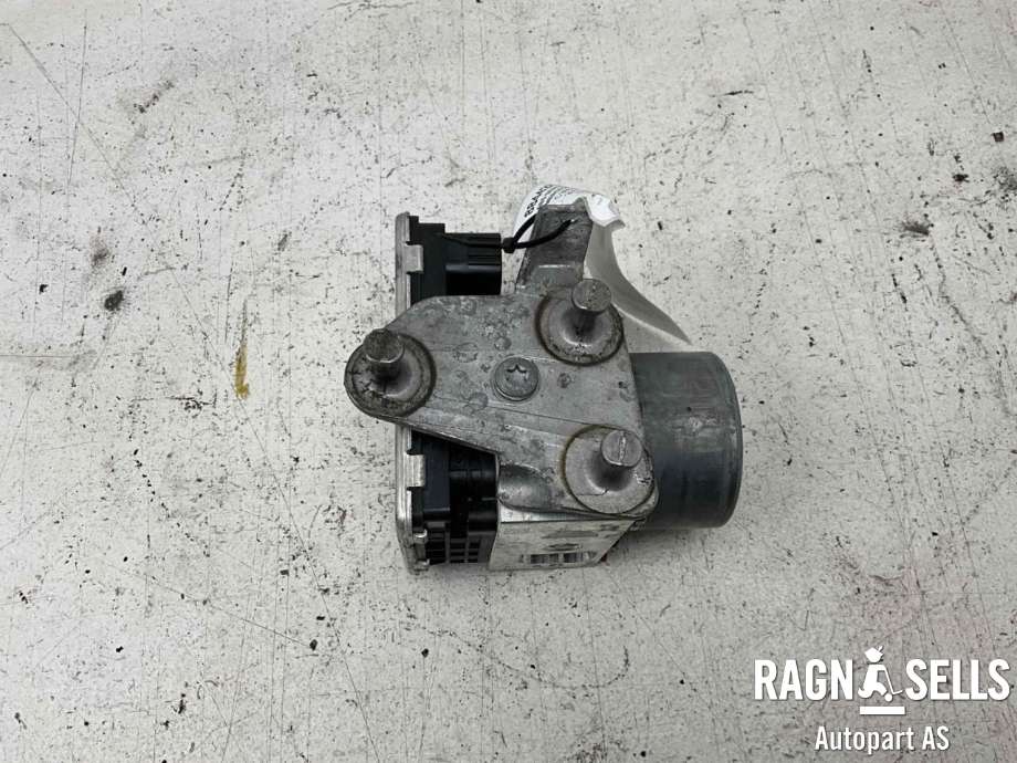 ABS sentral til Mercedes C-Klasse 2014-2018 (Fase 1) (W205) (W205) (A 253 431 17 00||A 253 431 38 00|28515657133|A2534313900)