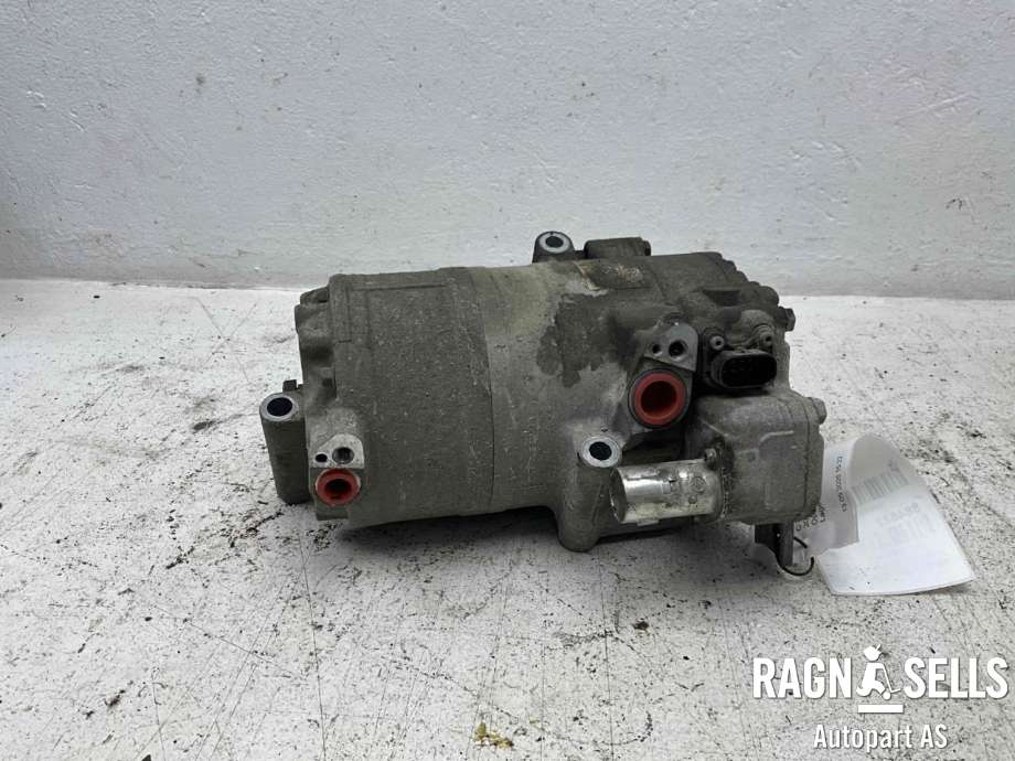 Aircondition kompressor hybrid til Mercedes C-Klasse 2014-2018 (Fase 1) (W205) (W205) (SANDEN|A 000 830 56 00||A0008300301|A0008302800|A0008303204)