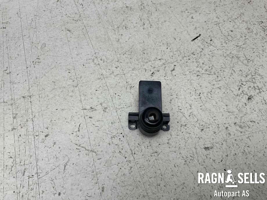 Parkeringskamera bak til Tesla Model Y 2021-2024 (Type I)  (1095949-00-E|)