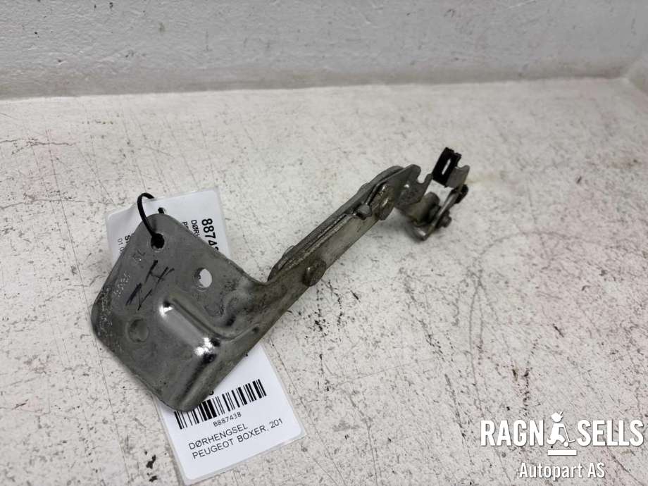 Dørhengsel til Peugeot Boxer 2014-->> (Type III, Fase 2)  (9033 V8||16 180 491 80)