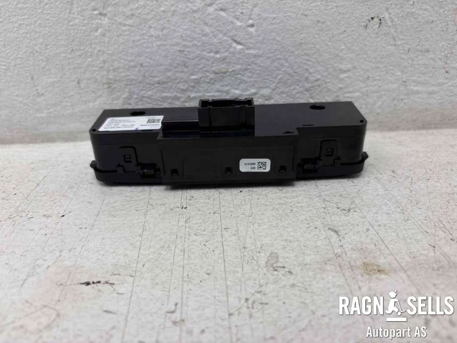 Varmeapparat betjening bak til BMW iX2 2024-->> (61 31 5 A5F 9F8|)