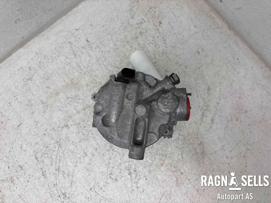 Aircondition kompressor til VW Golf VII 2017-2020 (Fase 2) (DENSO|5Q0 816 803|447150-7851|5Q0 816 803 D|7572041611|6SES14C|5Q0816803B|5Q0816803F|5Q0816803H|5Q0816803E|5Q0816803K|5Q0816803L|5Q0816803J)