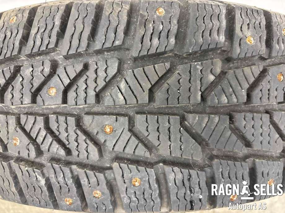 Hjulsett stål vinter til Toyota Hiace 2001-2006 (Fase 2) (SAILUN|6X139.7/ET29/67.1|215/70R15C|)