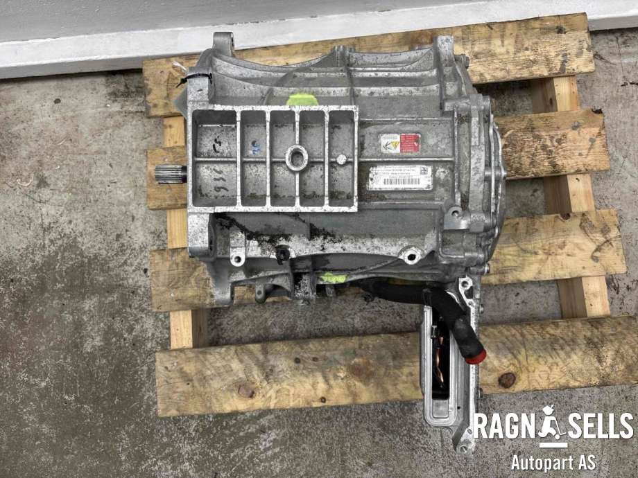 Motor elbil bak til Porsche Taycan 2019-->>  (PAD 901 091 A||9J1 901 141 G|0EG901091P|ECX008212)