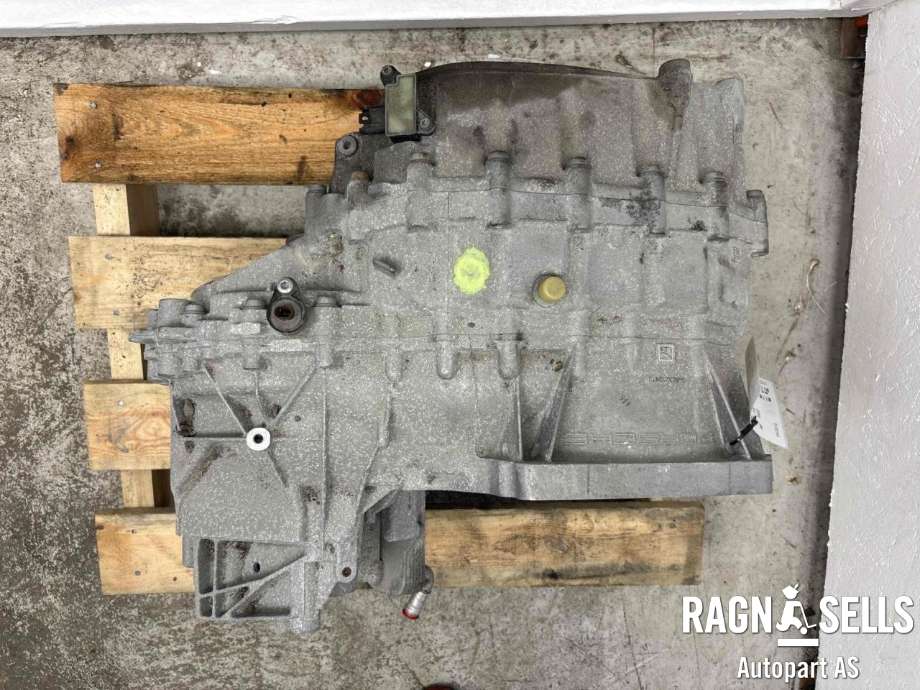 Kardang klokke bak til Porsche Taycan 2019-->> (PAD 300 041 A||0ME 321 241 J)