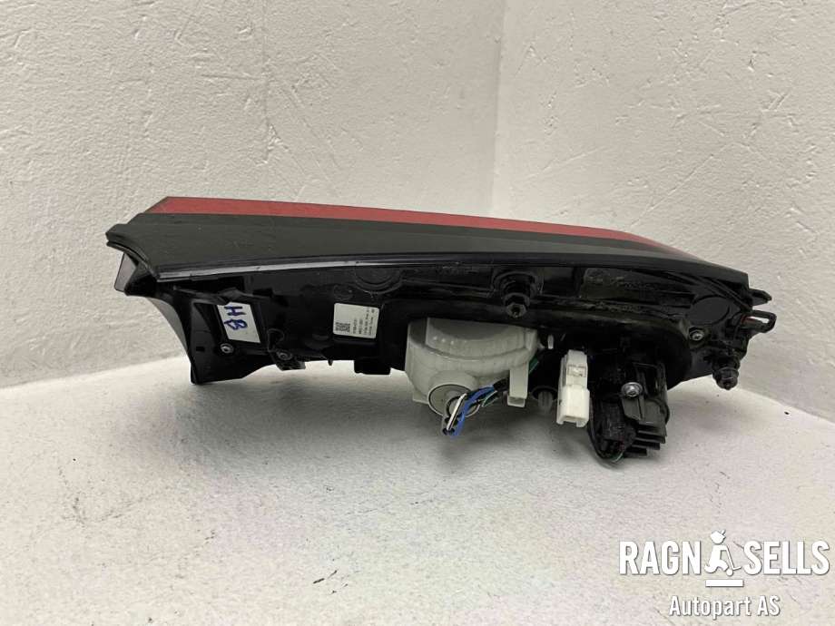Baklykt høyre indre til Toyota RAV4 2019-->> (Type V)  (81580-42151|A4S211-0001|)