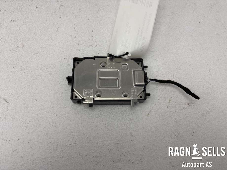Dashbord trådløs mobillader til Volvo EX40 2024-->>  (32425605||P32425605)
