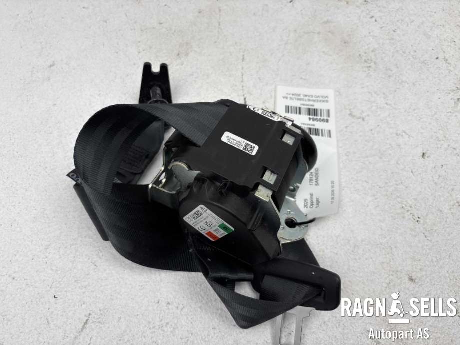 Sikkerhetsbelte bak høyre til Volvo EX40 2024-->>  (32386944||P032386944|3Z636187100|1T25074360303Z01)