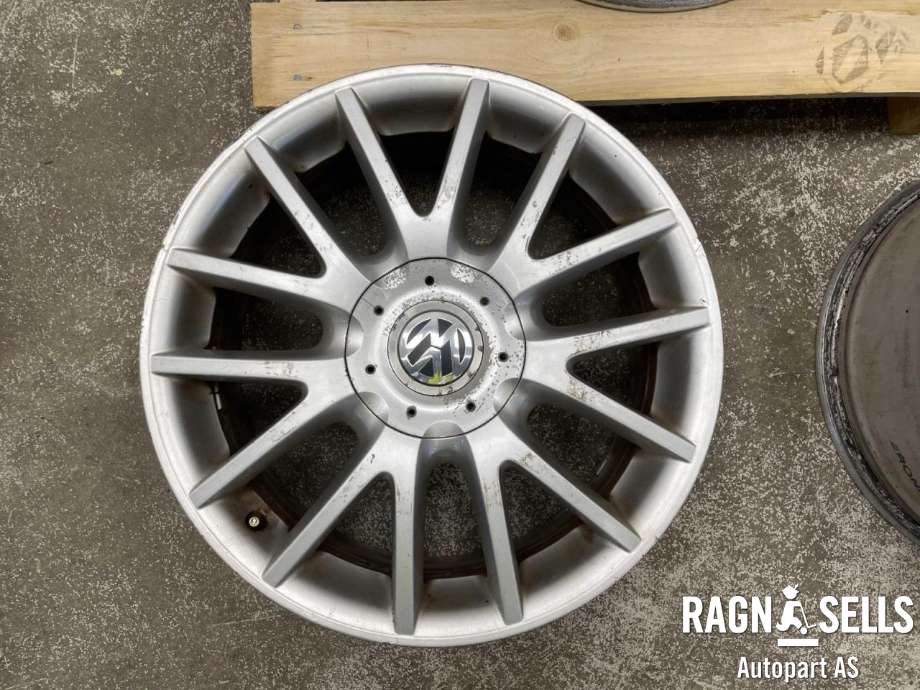 Felgsett aluminium til VW Golf VI 2008-2012 (5X112/ET54/57.1|7JX17|1K0601025AN)