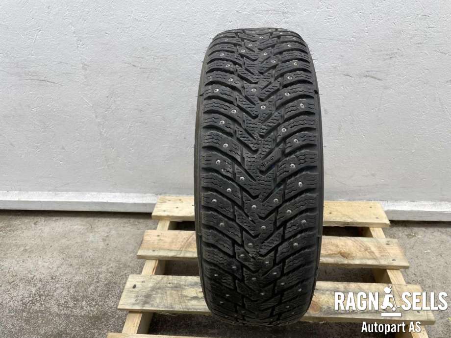 Dekk vinter pigg til Volvo 850 1991-1997  (NOKIAN||185/65R15 92T)