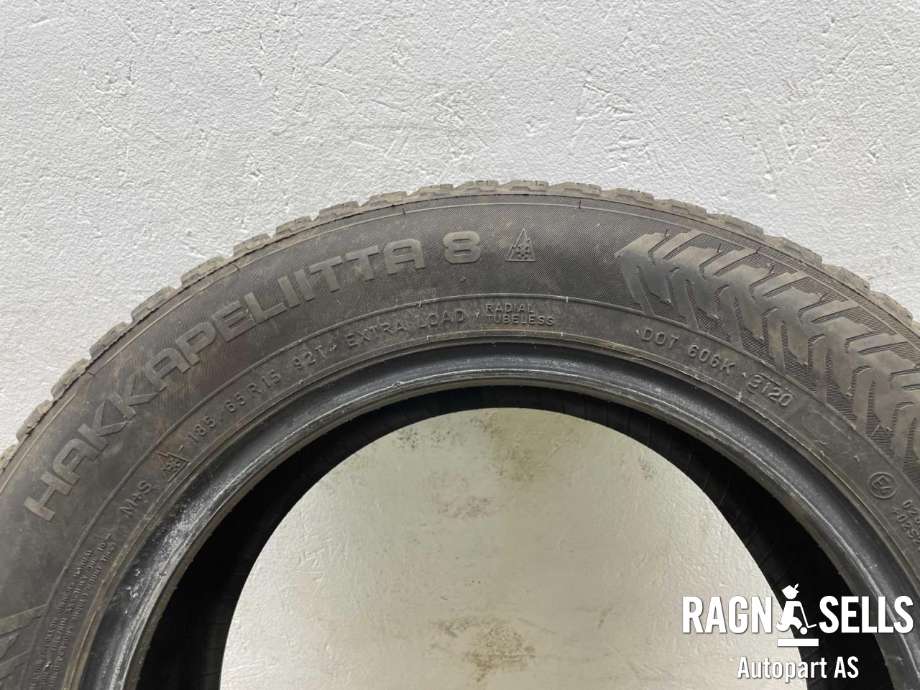 Dekk vinter pigg til Volvo 850 1991-1997  (NOKIAN||185/65R15 92T)