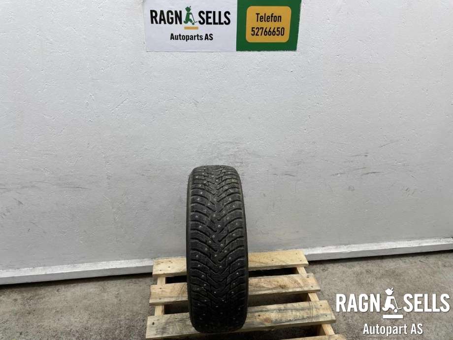 Dekk vinter pigg til Volvo 850 1991-1997  (NOKIAN||185/65R15 92T)