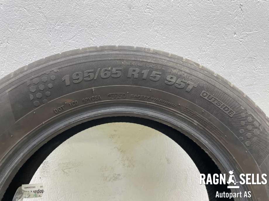 Dekk til VW Caddy 2015-2020 (Type III, Fase 3) (KUMHO||195/65R15 95T)
