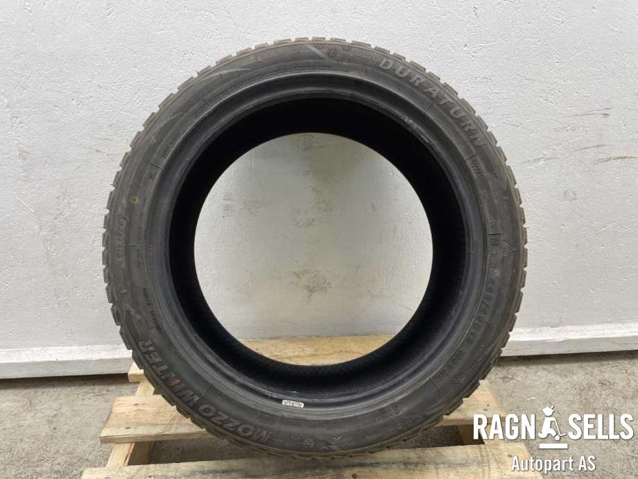 Dekk vinter piggfri til BMW 5-Serie 2010-2017 (F10/F11) (F10/F11) (DURATURN||245/45R18 100V)