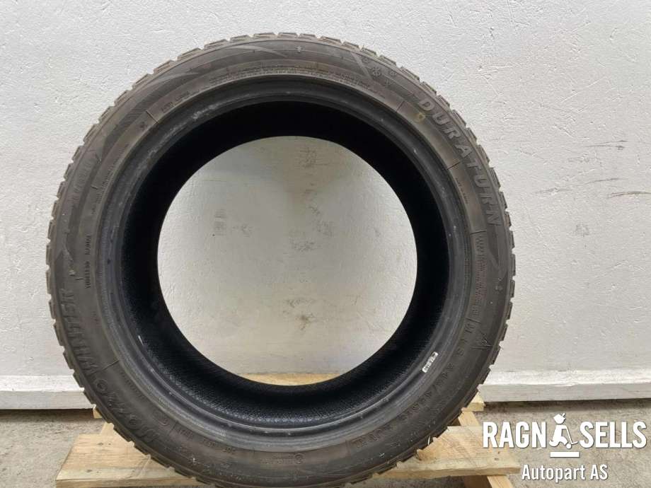 Dekk vinter piggfri til BMW 5-Serie 2010-2017 (F10/F11) (F10/F11) (DURATURN||245/45R18 100V)