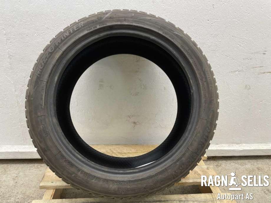 Dekk vinter piggfri til BMW 5-Serie 2010-2017 (F10/F11) (F10/F11) (DURATURN||245/45R18 100V)