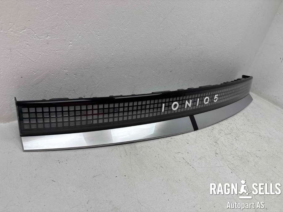 Baklykt midtre til Hyundai Ioniq 5 2021-->> (92409GI110||P052D04)